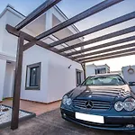 Villa Elegant With Pool *