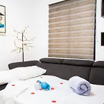 Elegant With Pool Villa *