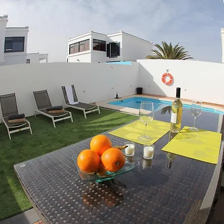 Вилла Elegant With Pool