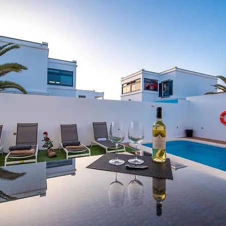 Вилла Elegant With Pool *