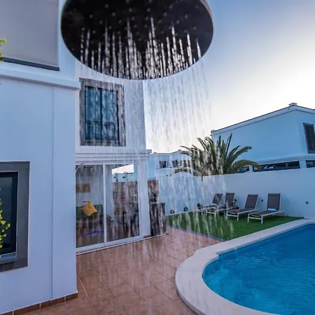 Elegant With Pool Коста Бланка