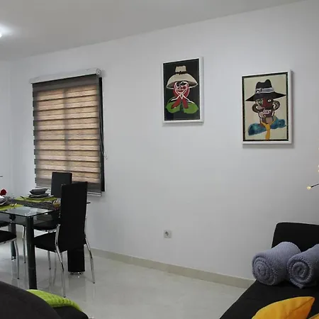 فيلة Elegant With Pool بلايا بلانكا