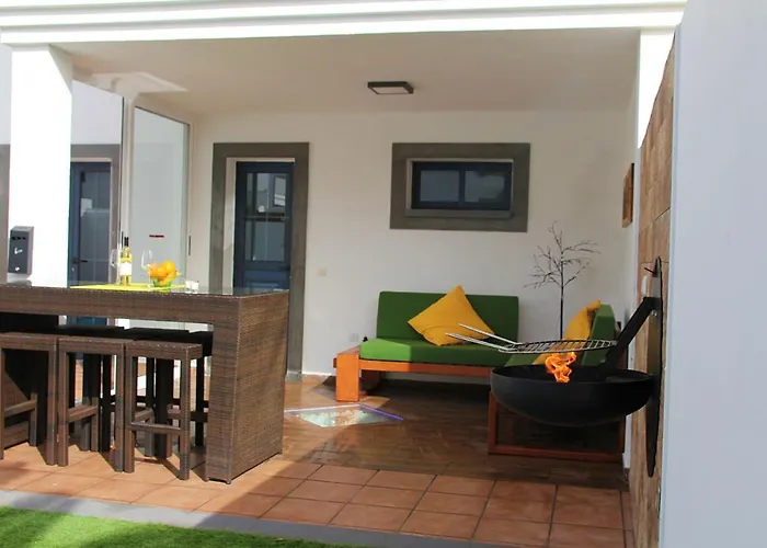 Elegant With Pool بلايا بلانكا