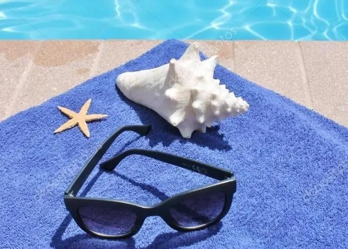 Elegant With Pool فيلة بلايا بلانكا