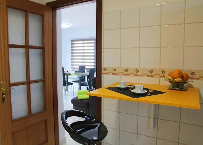 فيلة Elegant With Pool *