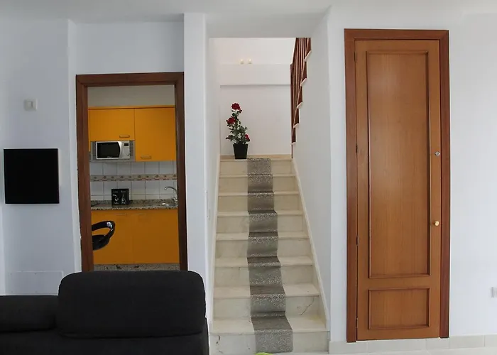 Elegant With Pool فيلة