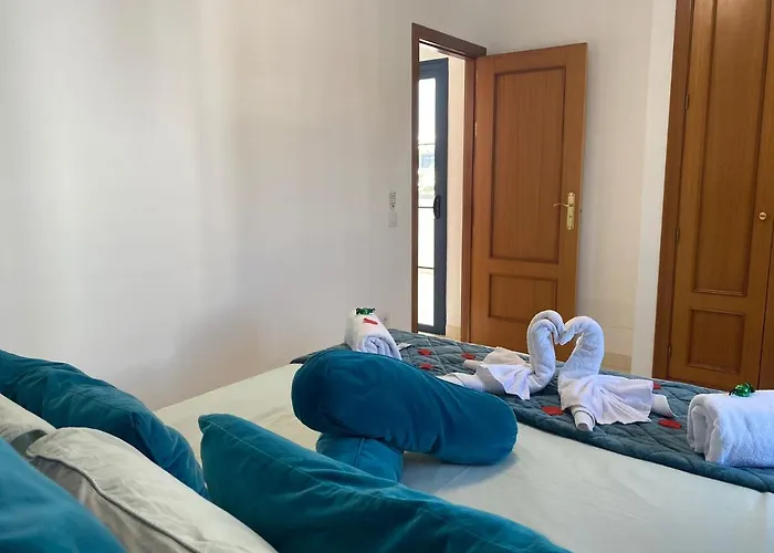 فيلة Elegant With Pool