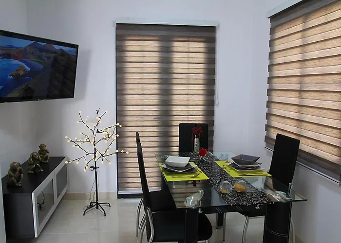 Elegant With Pool فيلة بلايا بلانكا