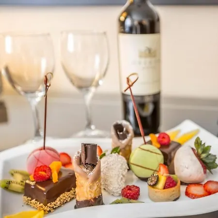 Elegant Playa Blanca: Poolside Retreat * Playa Blanca (Lanzarote)